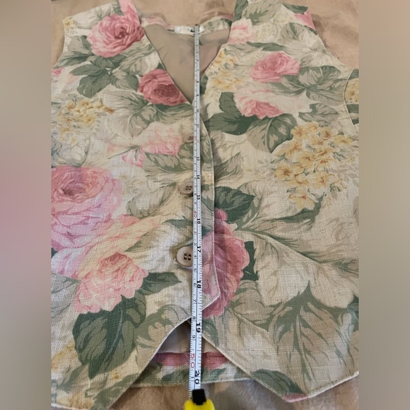 Floral Vintage Vest - Picture 8 of 10